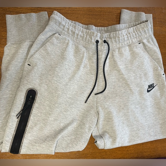 Nike Pants - Nike gray sweats